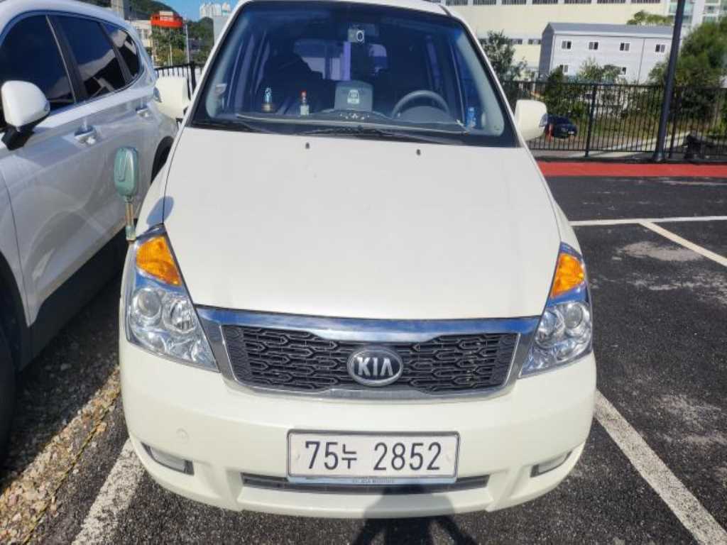 KIA Carnival 2011 - Importación desde Corea - HF Imports Iquique - Foto 1