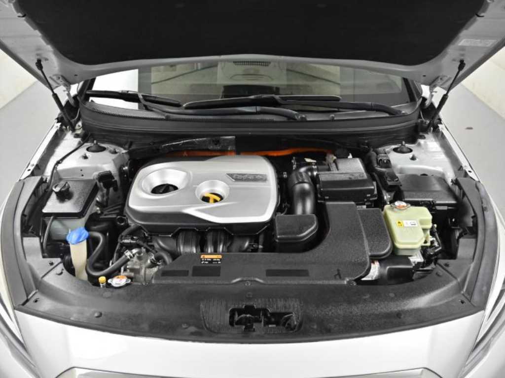 HYUNDAI Sonata - Vista 6