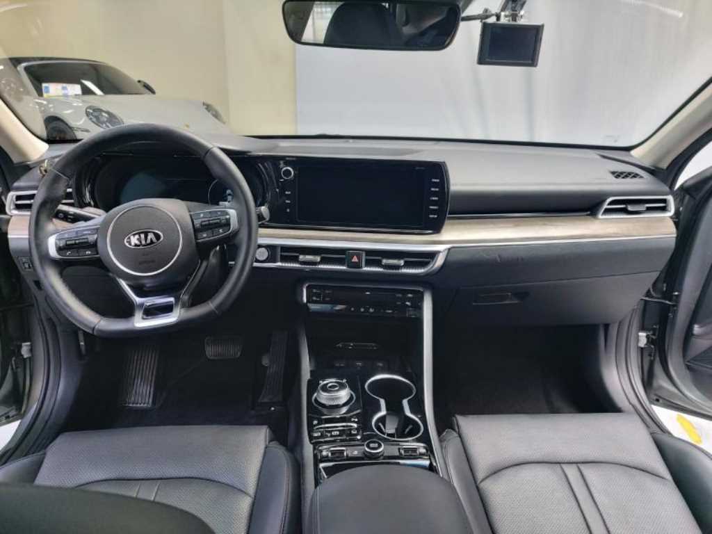 KIA K5 - Vista 8