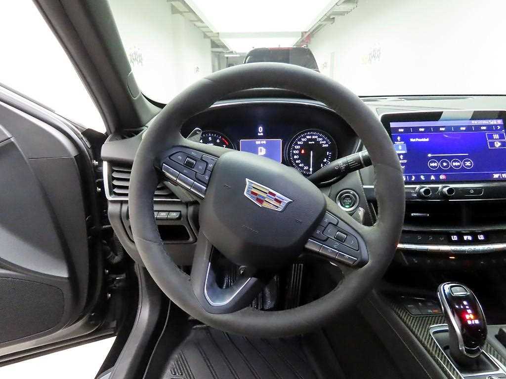 Cadillac CT5 - Vista 8