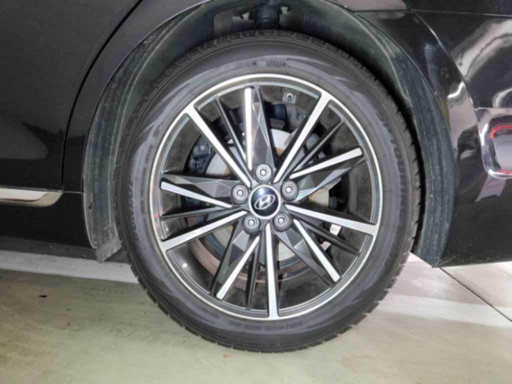 HYUNDAI Grandeur - Vista 10