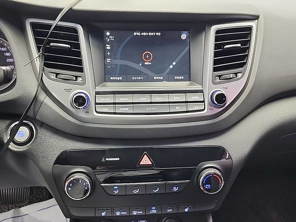 HYUNDAI Tucson - Vista 10