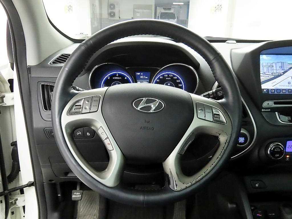 HYUNDAI Tucson - Vista 7