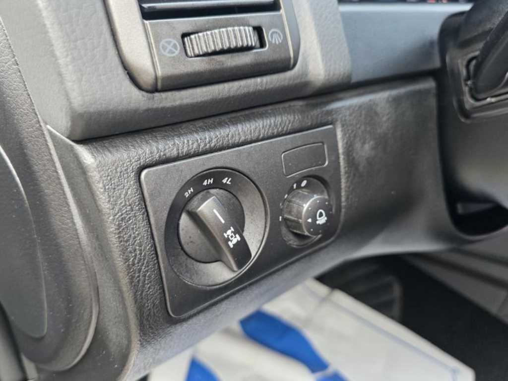 Ssangyong Rexton - Vista 12