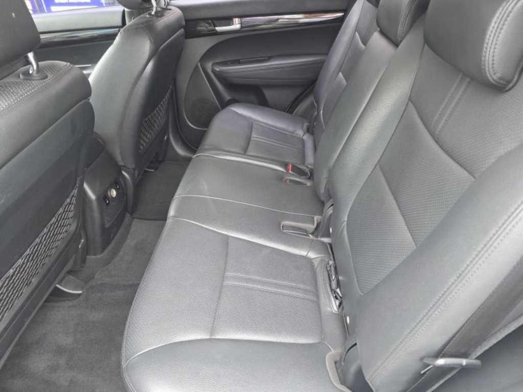 KIA Sorento - Vista 8
