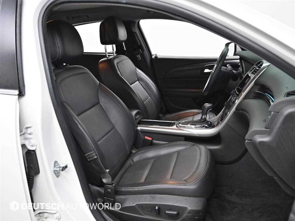 Chevrolet Malibu - Vista 10