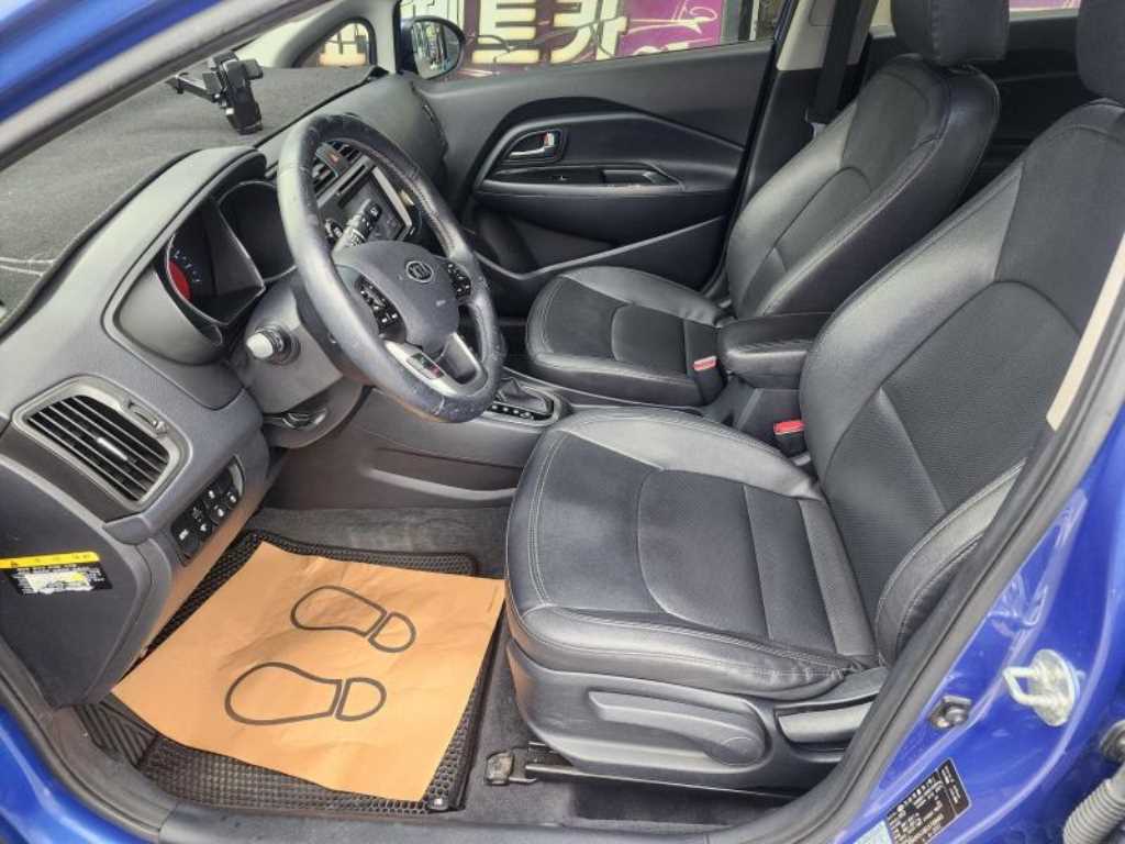 KIA Pride - Vista 11