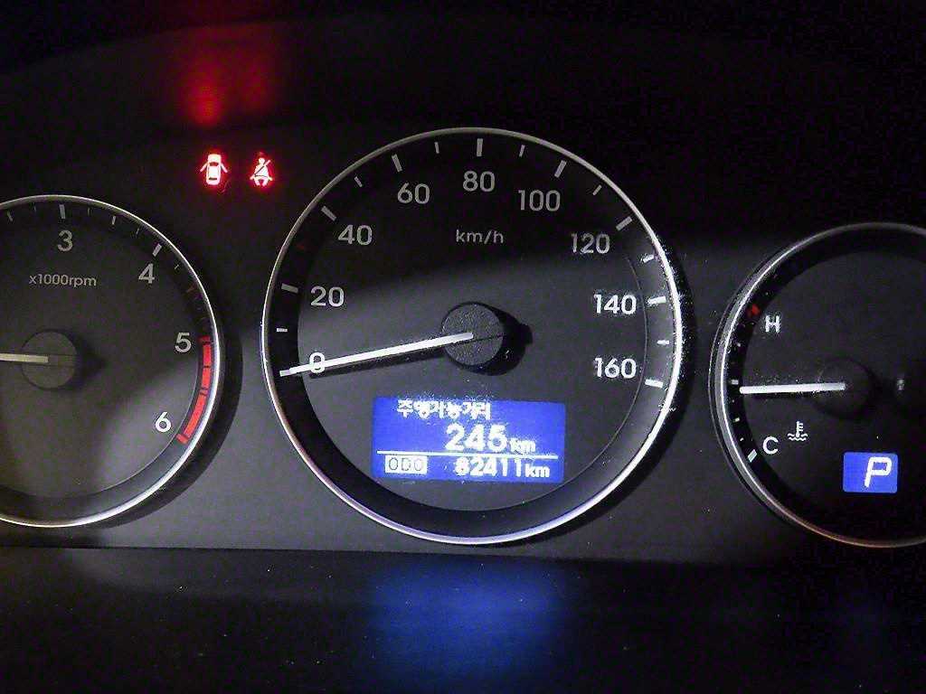 HYUNDAI Starex - Vista 10