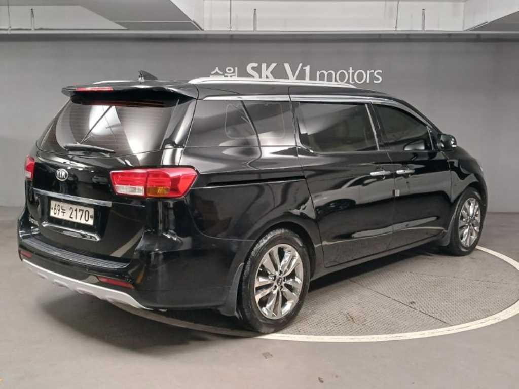 KIA Carnival - Vista 4