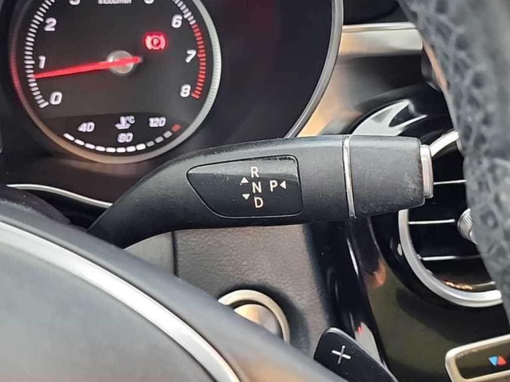 Mercedes Benz C Class - Vista 8