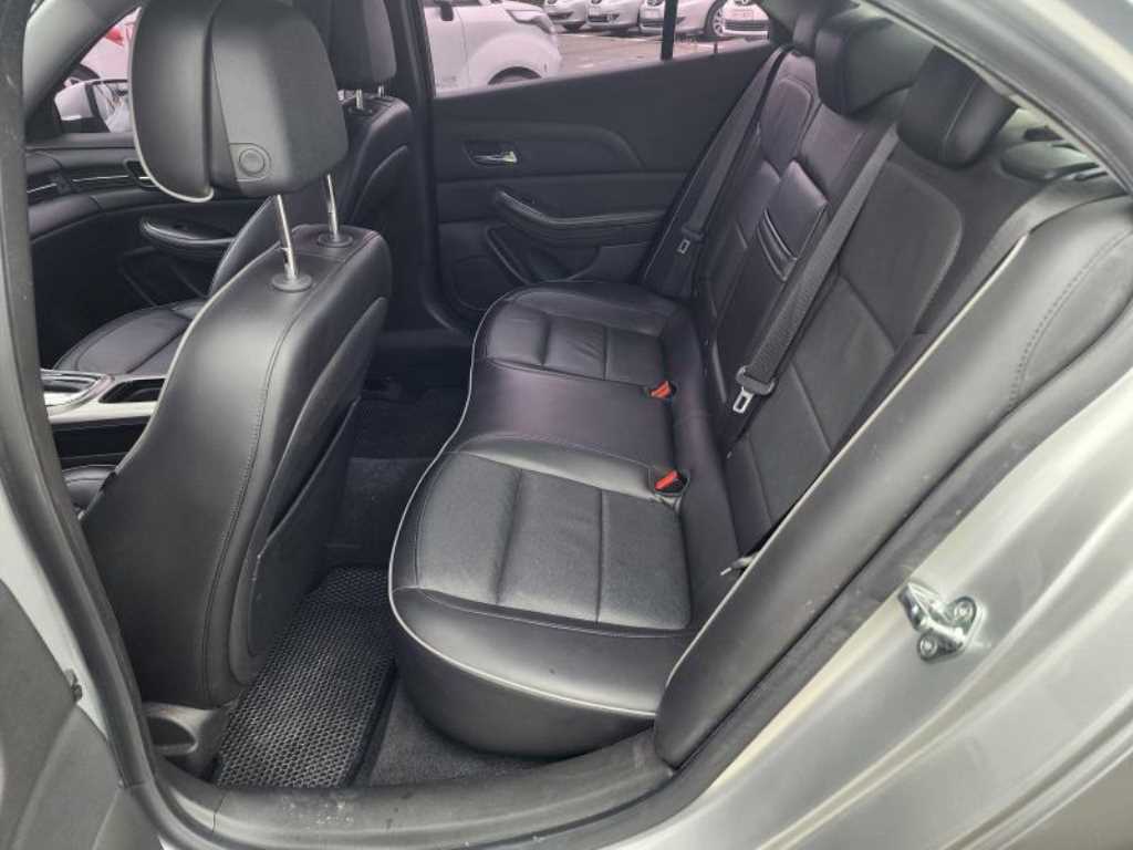 Chevrolet Malibu - Vista 12