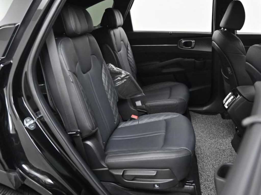 KIA Sorento - Vista 12