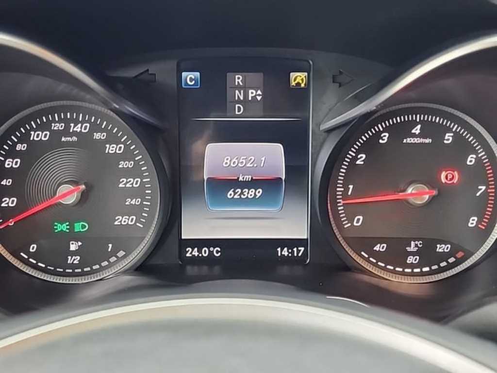 Mercedes Benz C Class - Vista 6