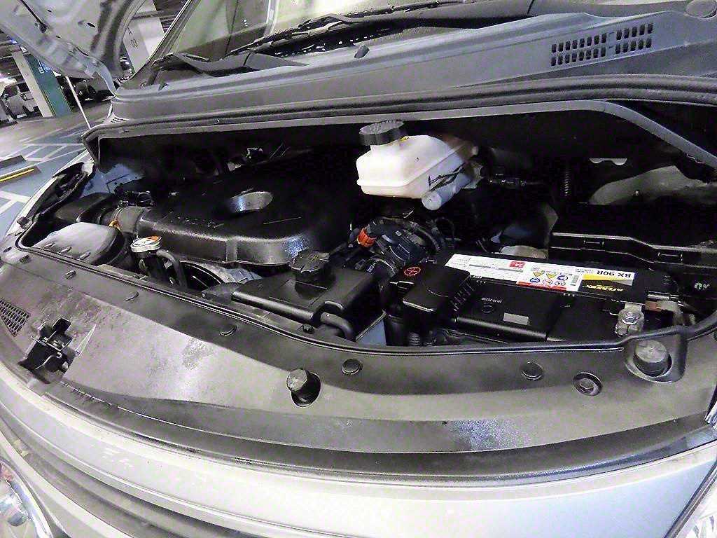 HYUNDAI Starex 2017 Gris - Importación desde Corea - HF Imports Iquique - Foto 18