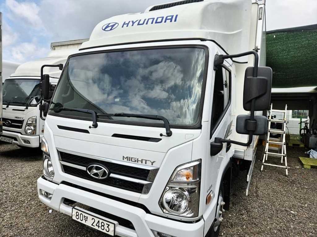 medium and large cargo truck - Vista 3