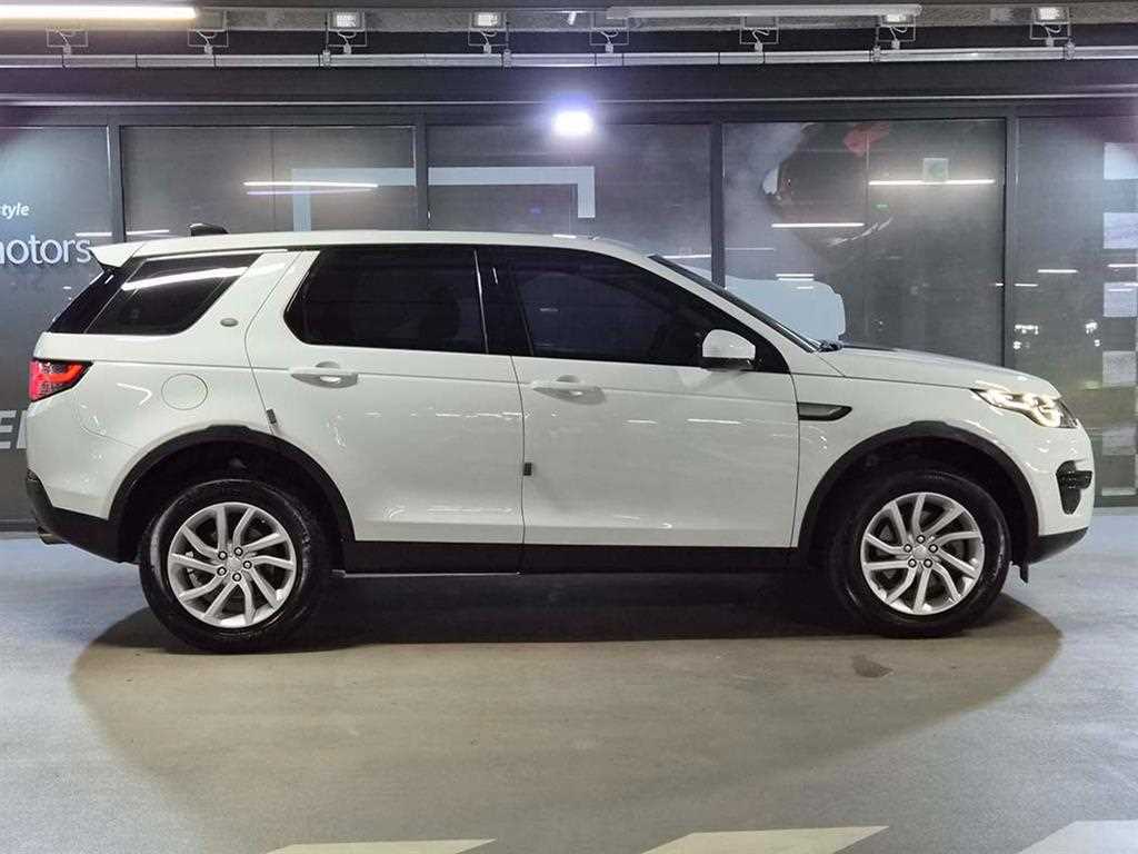 Land Rover Discovery Sports - Vista 3