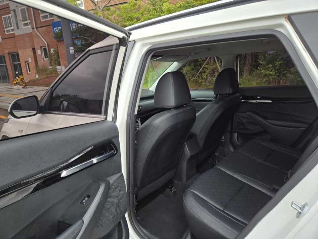 KIA Seltos - Vista 6