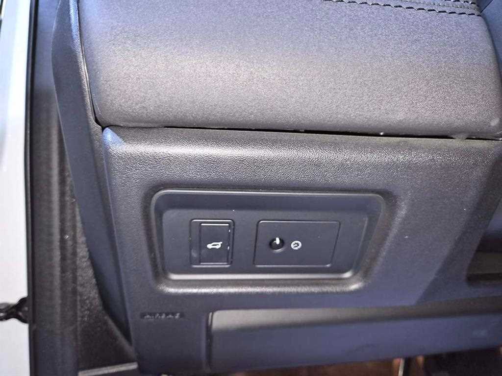 Land Rover Discovery Sports - Vista 12