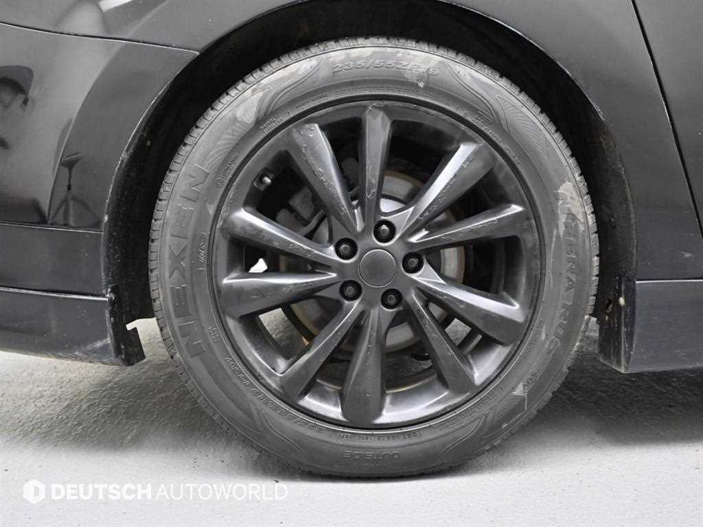 KIA Carnival - Vista 5