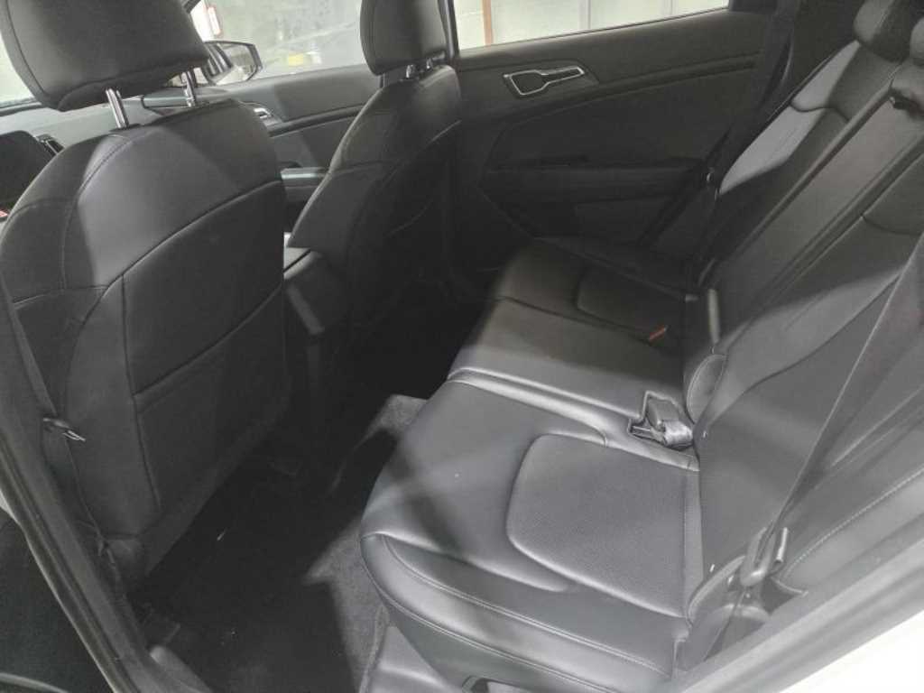 KIA Sportage - Vista 5
