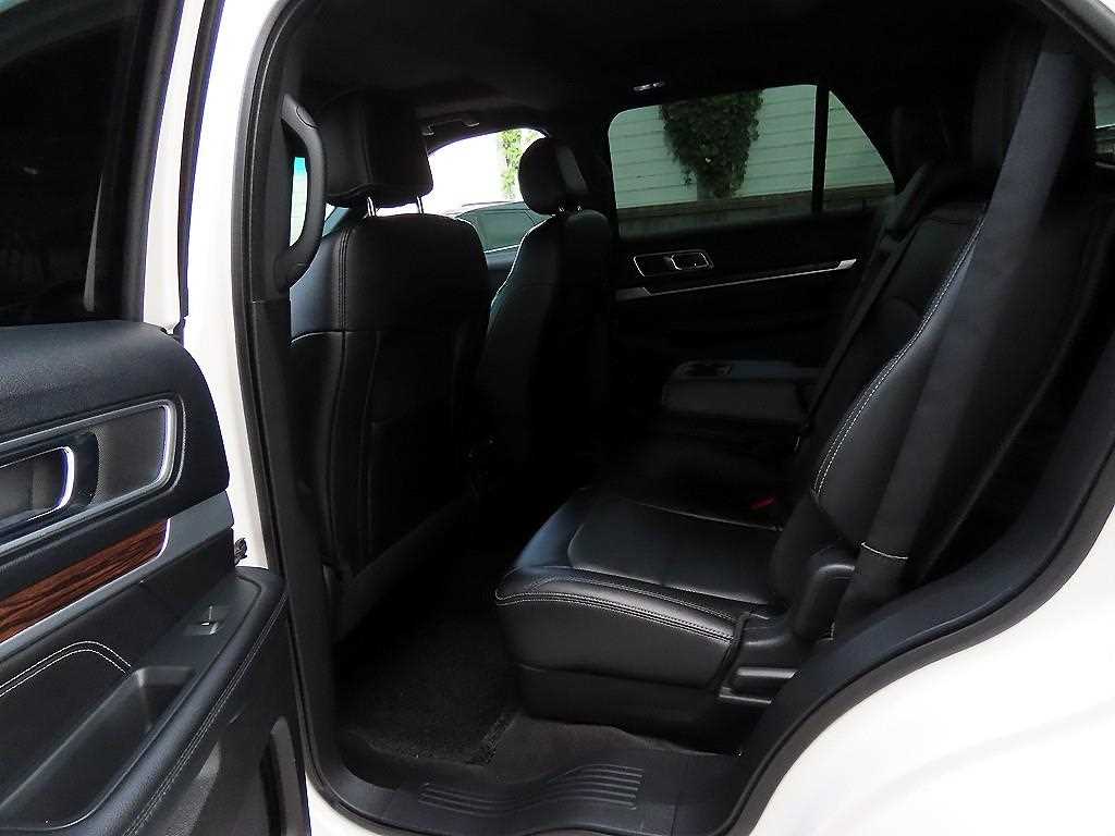 Ford Explorer - Vista 6