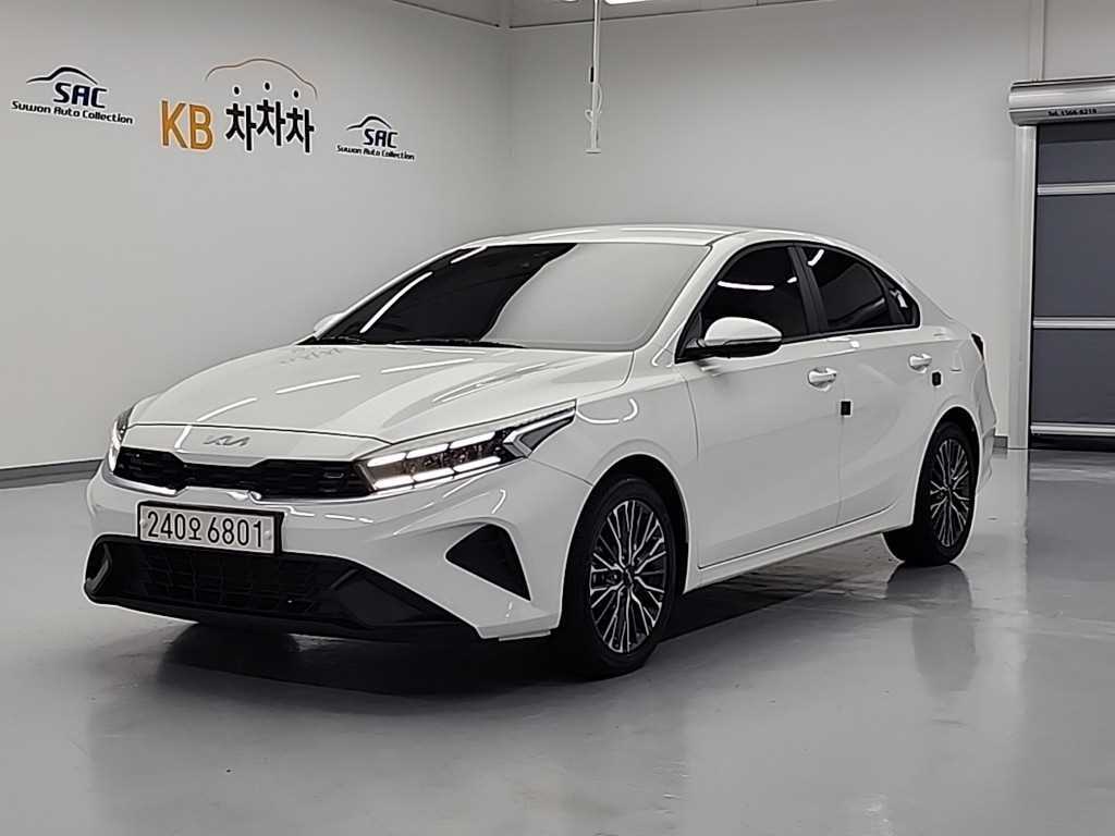 KIA K3 2023 Blanco - Importación desde Corea - HF Imports Iquique - Foto 1