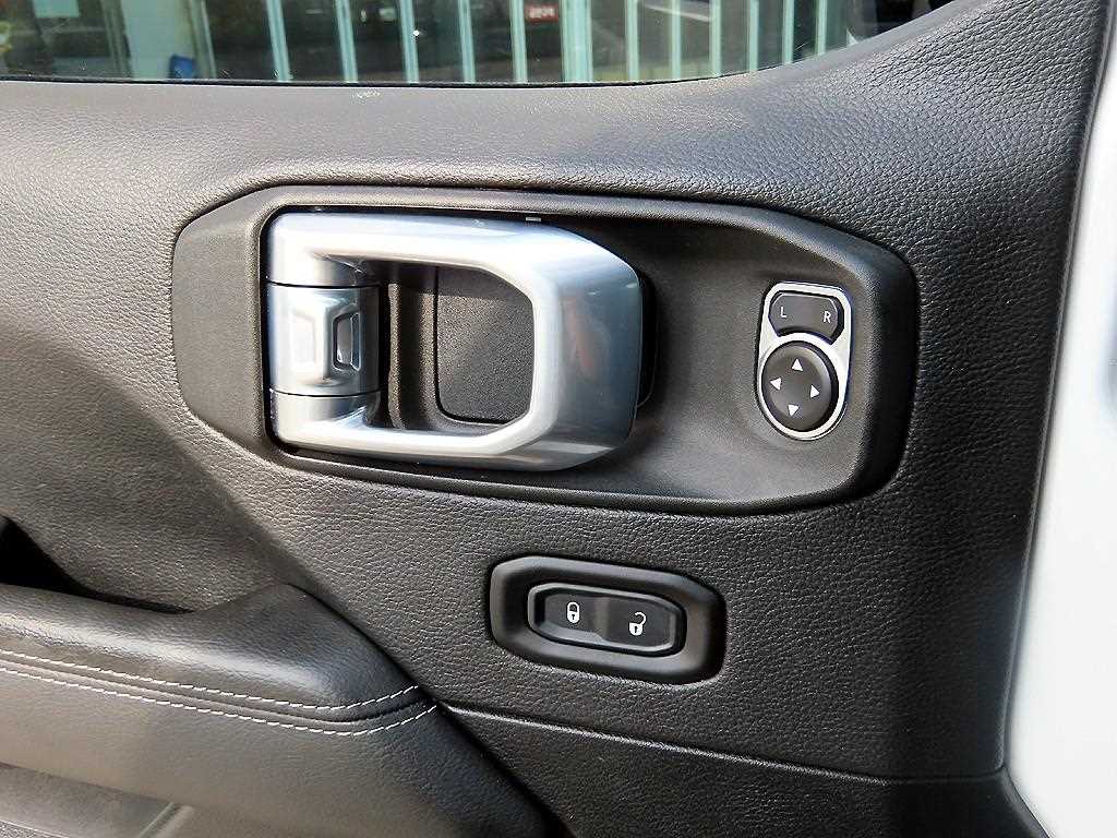 Jeep Wrangler - Vista 11