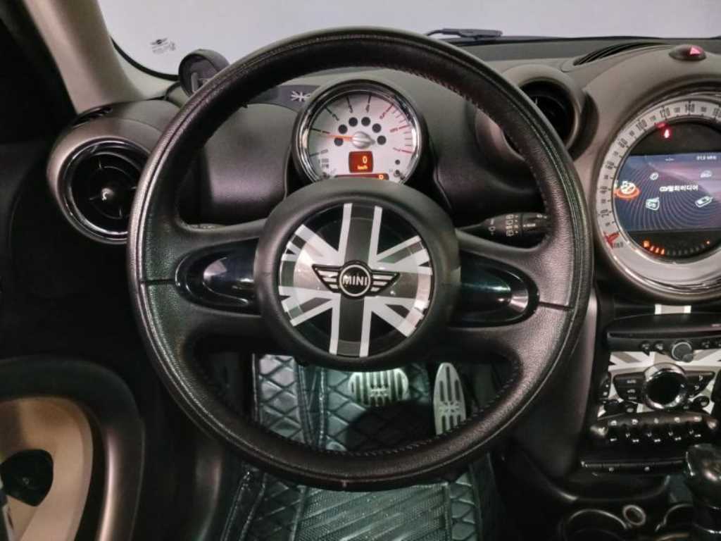 Mini Countryman - Vista 8