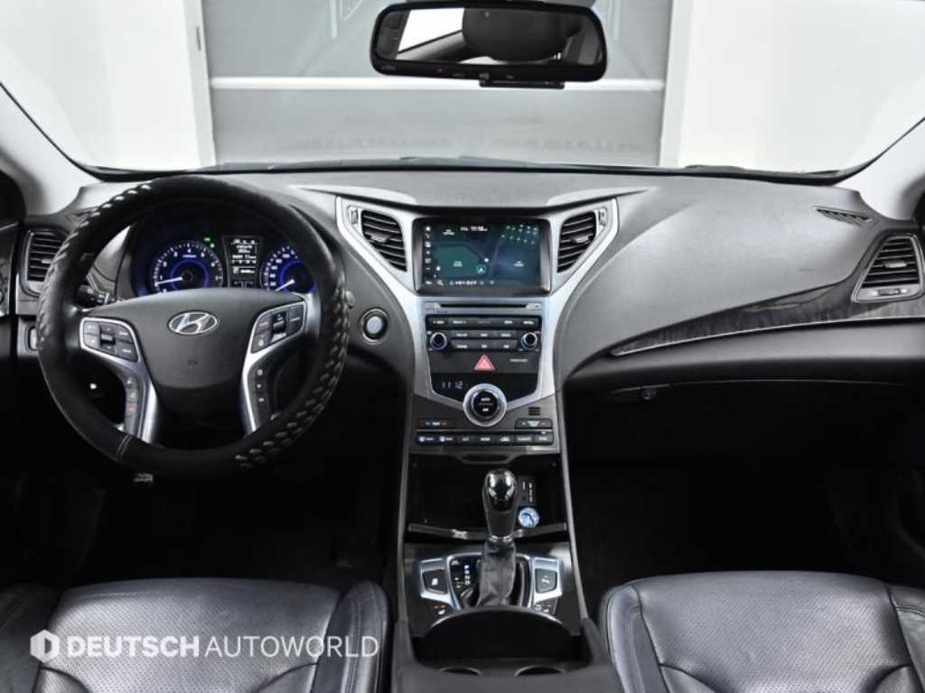 HYUNDAI Grandeur - Vista 7