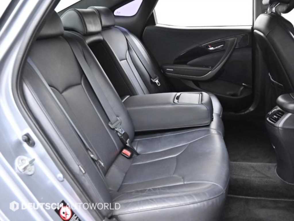 HYUNDAI Grandeur - Vista 12