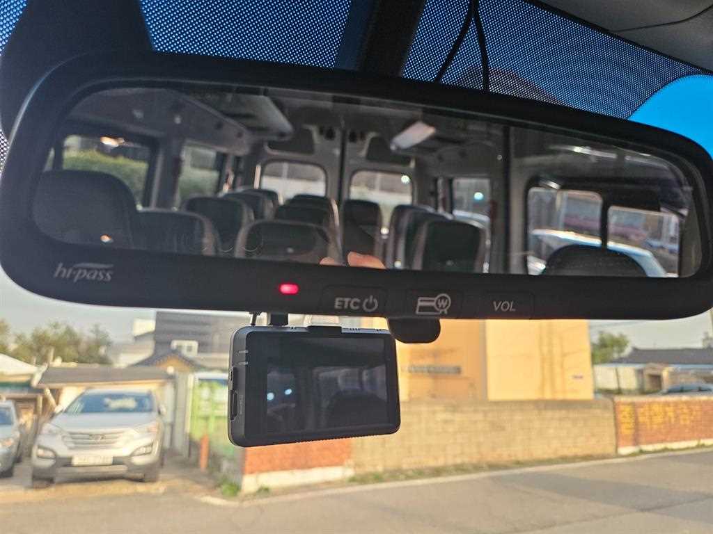 HYUNDAI Solati - Vista 12