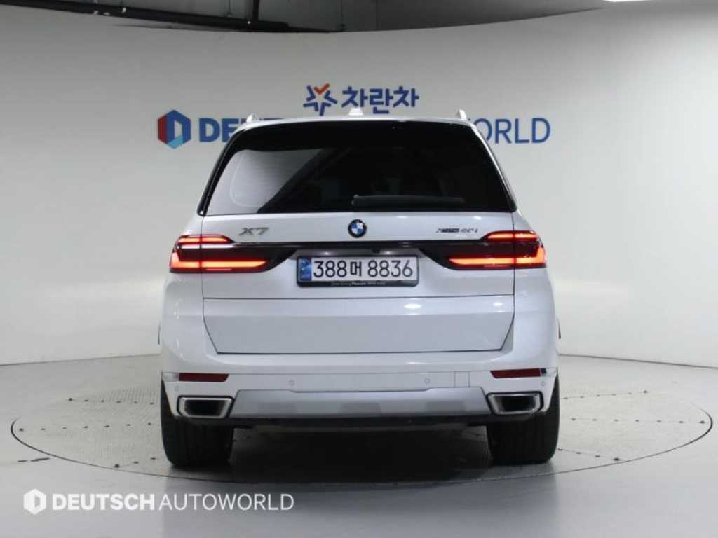 BMW X7 - Vista 4