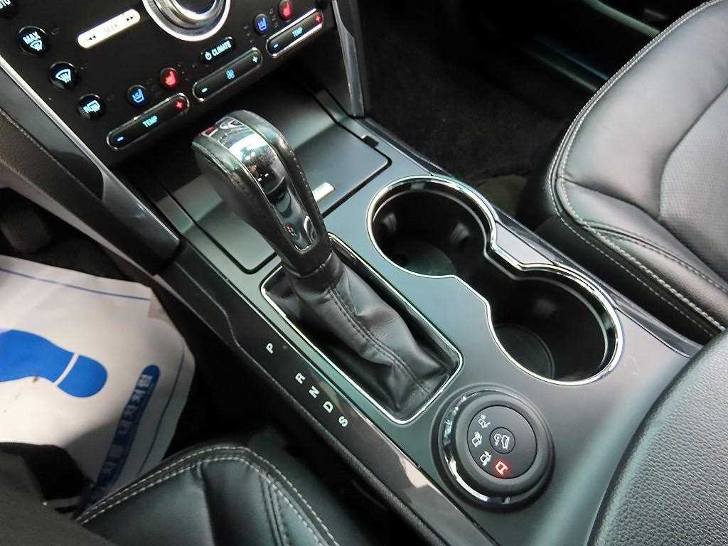 Ford Explorer - Vista 10