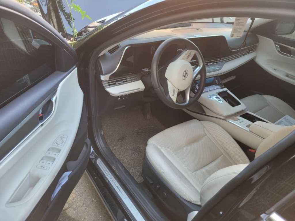 HYUNDAI Grandeur - Vista 3