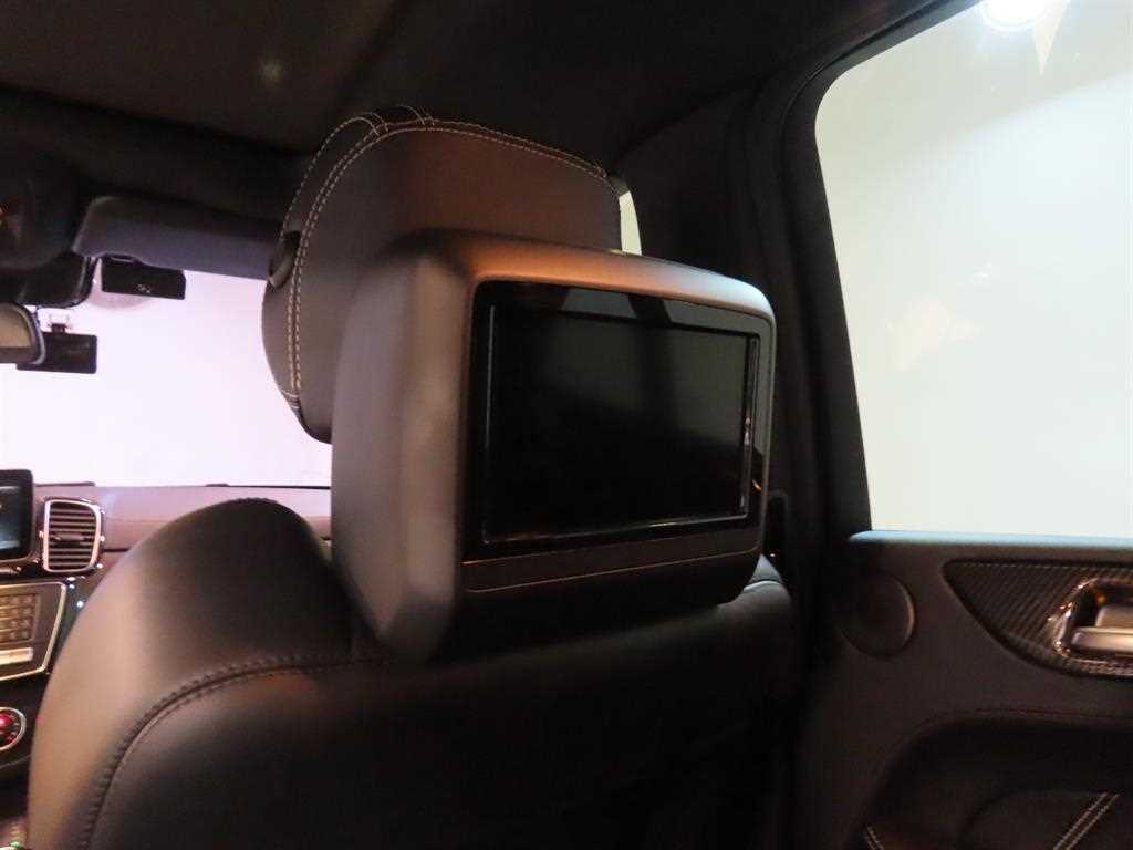 Mercedes Benz GLE Class - Vista 9