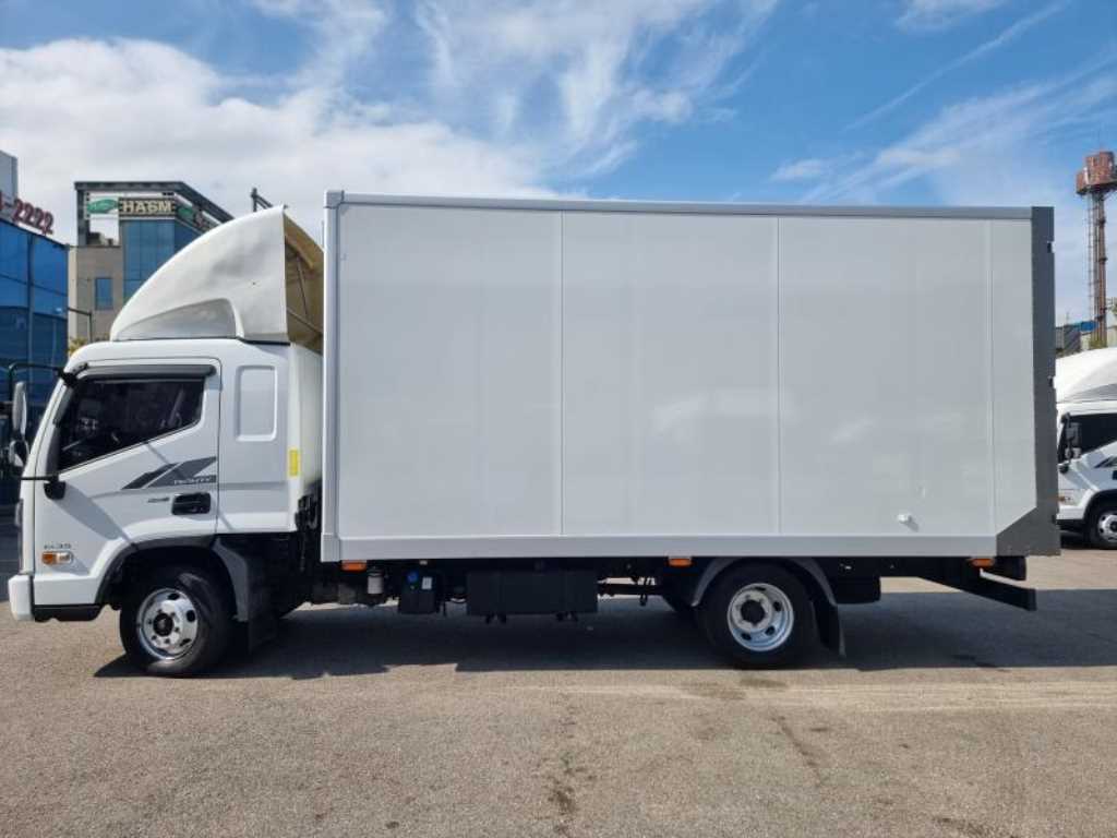 medium and large cargo truck - Vista 4