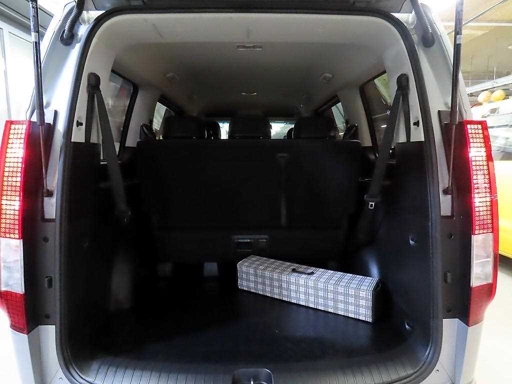 HYUNDAI Staria 2023 Plateado - Importación desde Corea - HF Imports Iquique - Foto 18