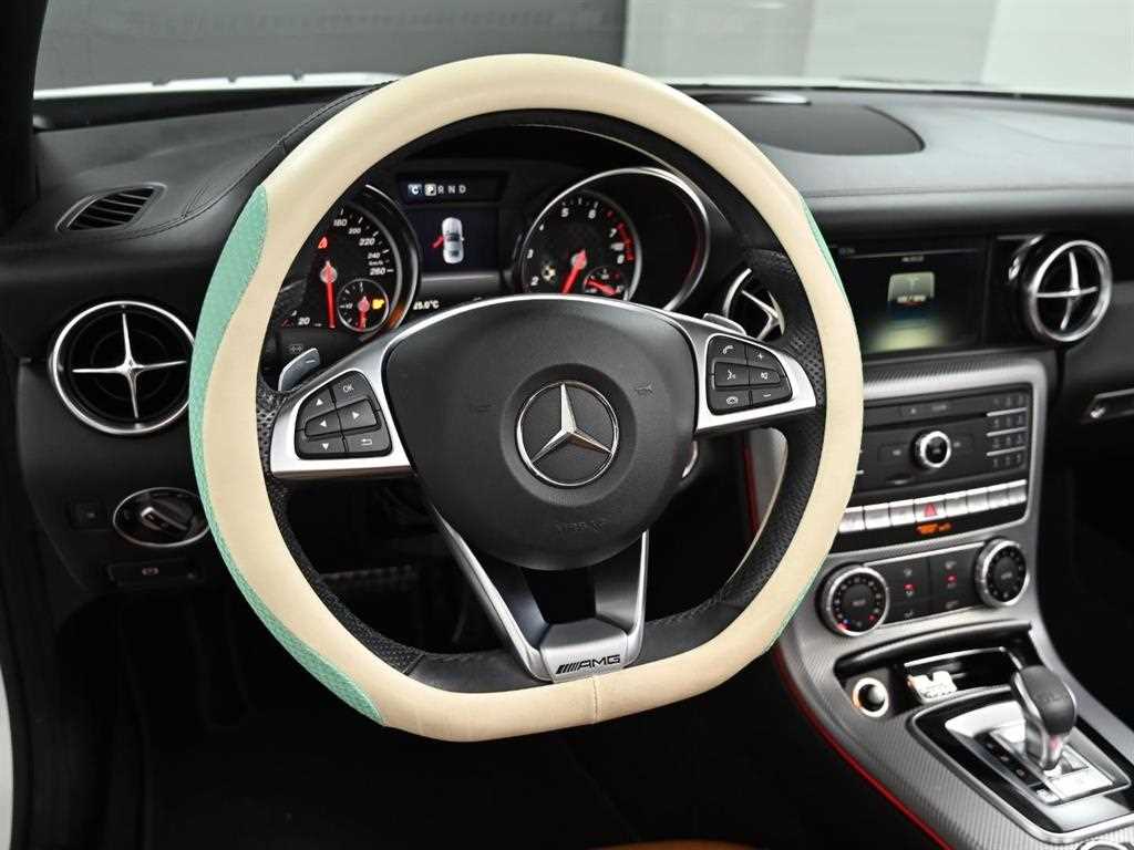 Mercedes Benz SLC Class - Vista 12