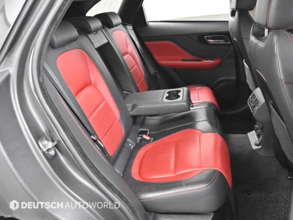 Jaguar F-PACE - Vista 12