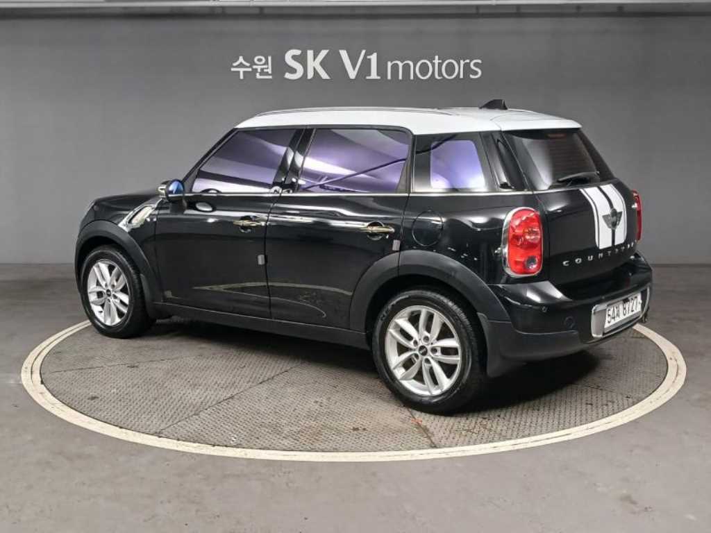 Mini Countryman - Vista 4