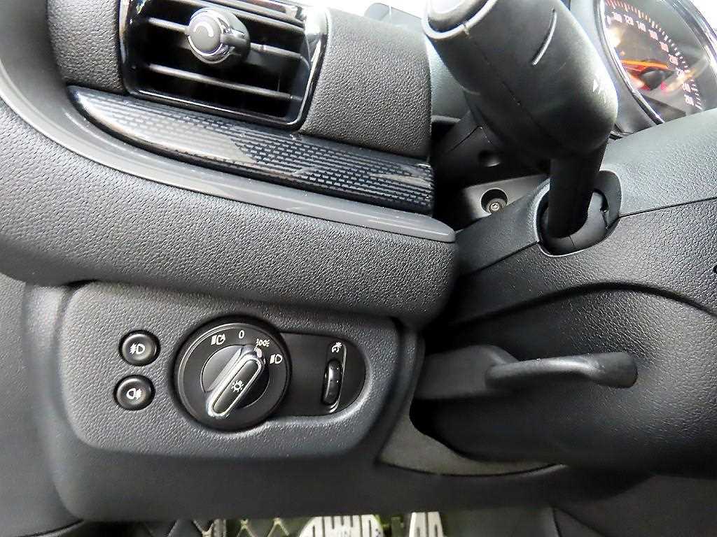 Mini Clubman - Vista 12