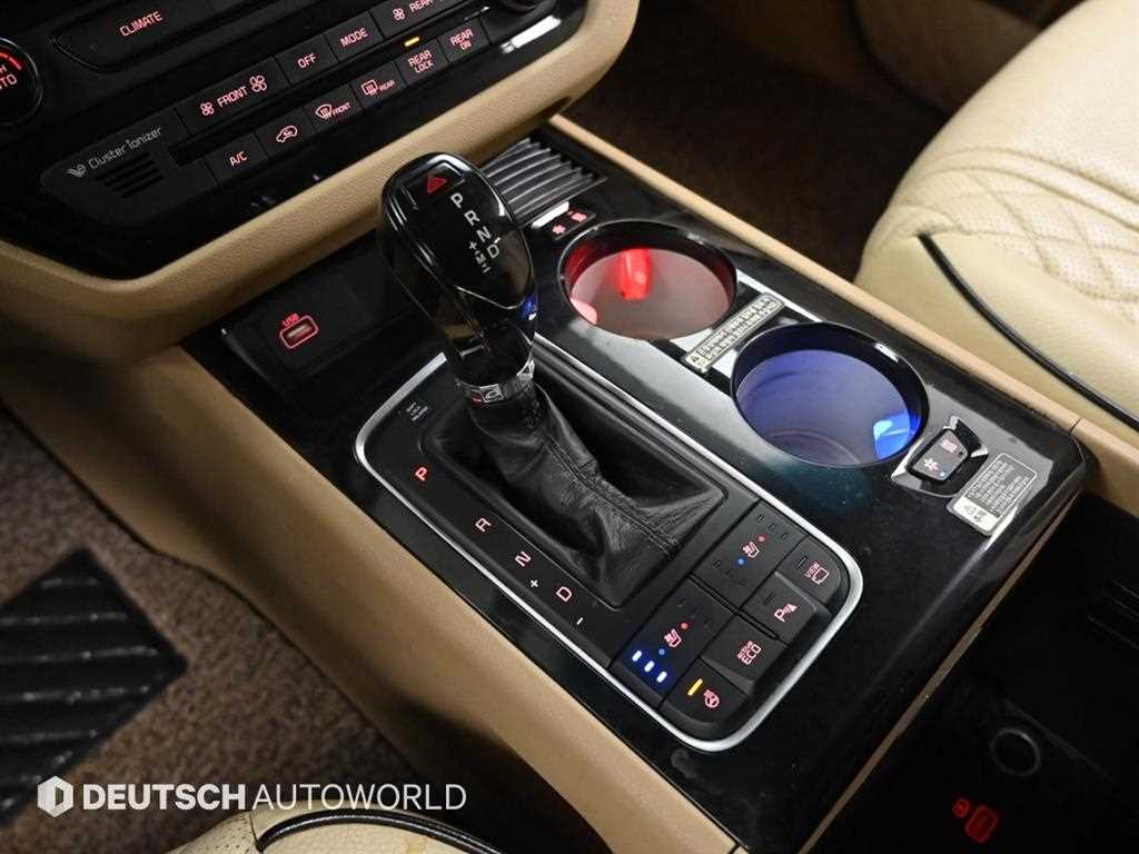 KIA Carnival - Vista 9