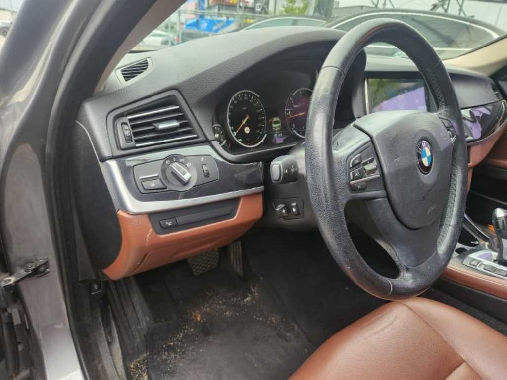 BMW 5 Series - Vista 8