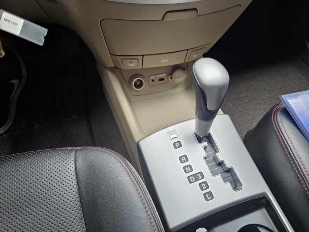 HYUNDAI Avante - Vista 7