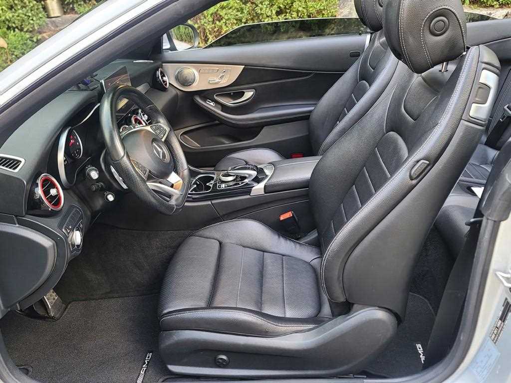 Mercedes Benz C Class - Vista 8