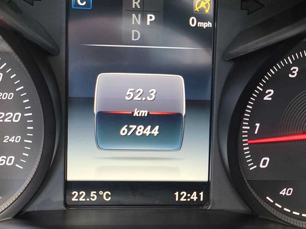 Mercedes Benz C Class - Vista 12