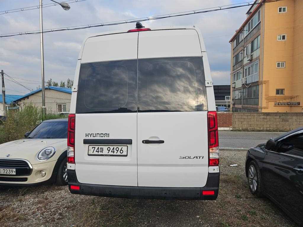 HYUNDAI Solati - Vista 4