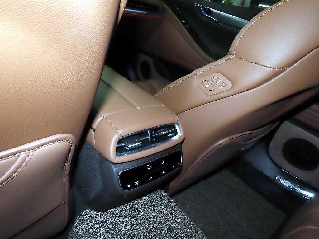 Genesis G80 2024 Negro - Importación desde Corea - HF Imports Iquique - Foto 15