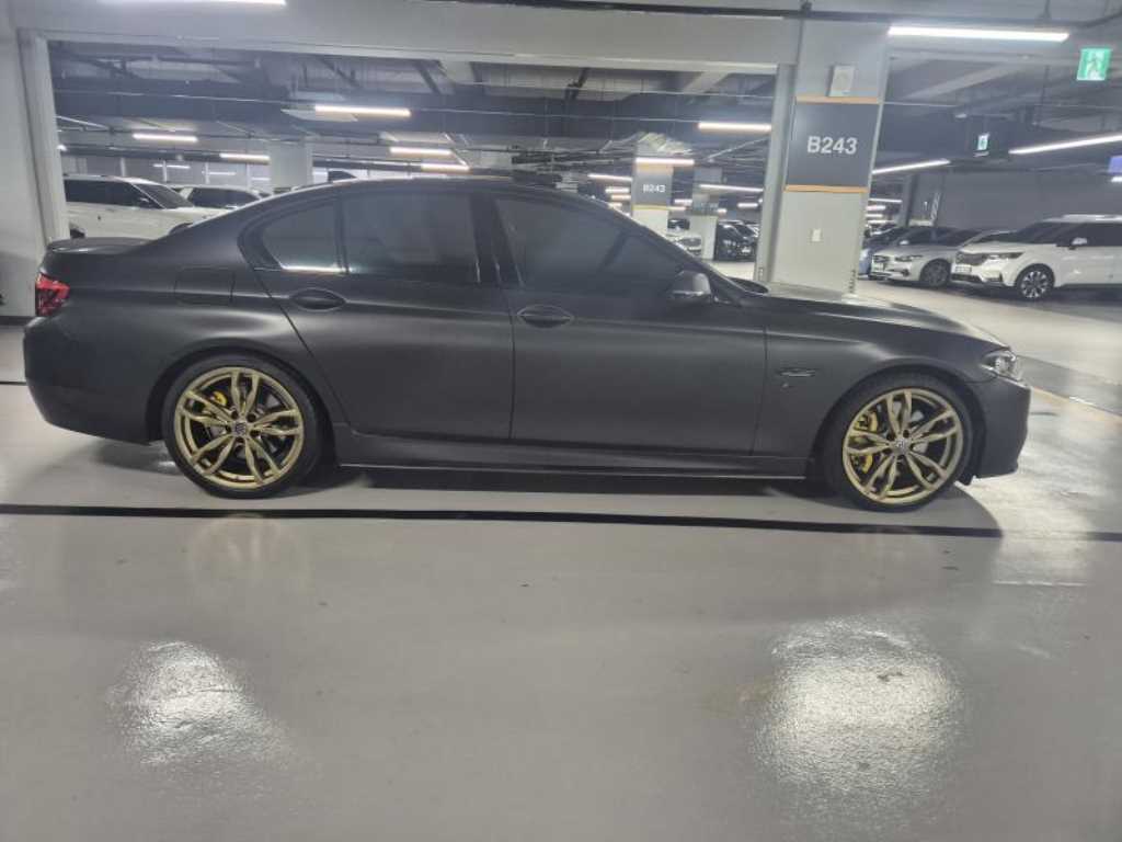 BMW 5 Series - Vista 7