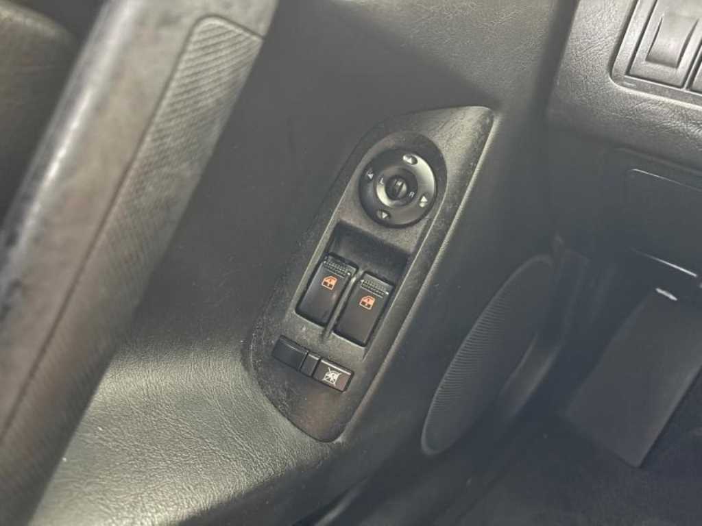 HYUNDAI Tuscani 2005 Gris - Importación desde Corea - HF Imports Iquique - Foto 13